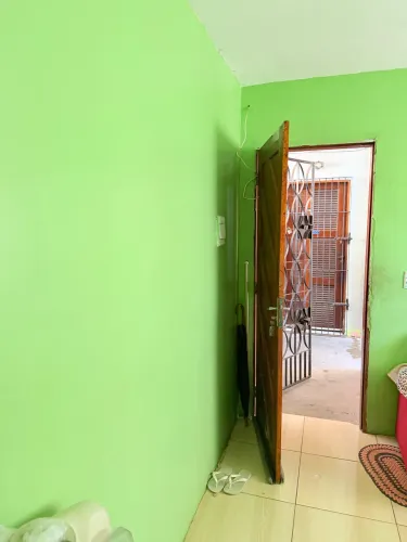 Vendo apartamento no conjunto dom Helder câmara quadra A mais informações chama no chat .