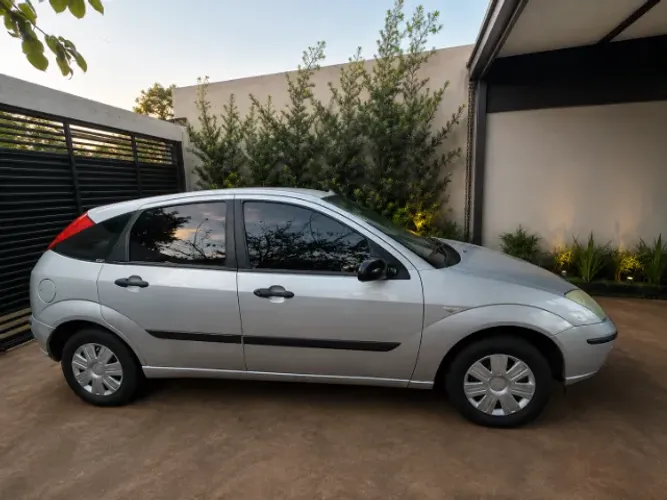 Ford Focus 1.6 S/se/se Plus Flex 8v/16v 5P 2009
