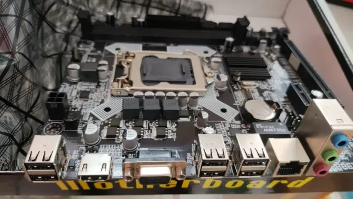 Vendo Placa Mãe H61