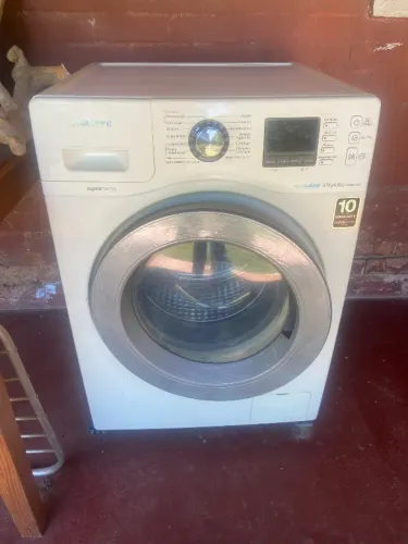 Máquina de lavar roupas