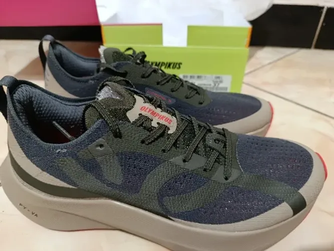 Vendo CORRE 5 NOVO! TAM.37 COR: CHUMBO