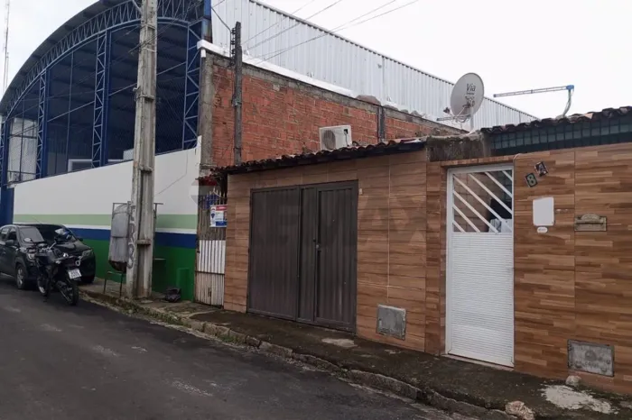 3 Casas à Venda no Mesmo Terreno no Jacintinho  Excelente Oportunidade de Investimento - M