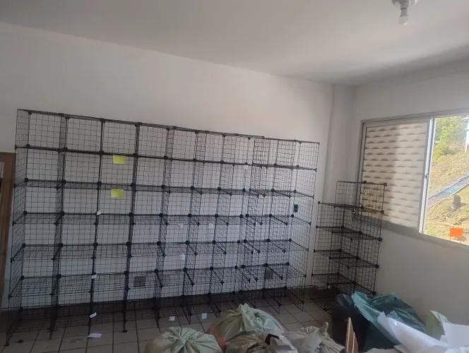 VENDO Prateleiras Aramada