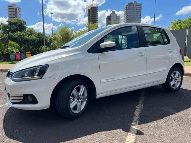 Volkswagen Fox Comfortline 1.6 Flex 8V 5P 2015