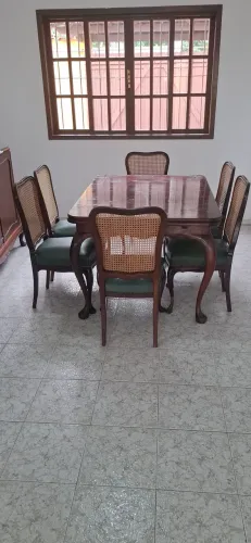 Mesa com 6 cadeiras colonial 
