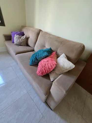 Vendo sofá 4 lugares em bom estado de conservação