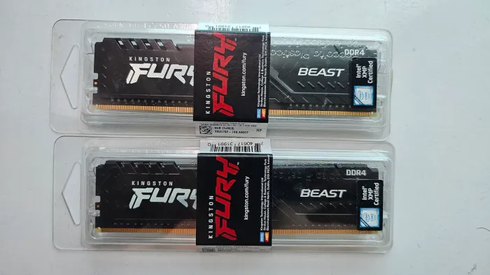 2x Pentes de Memória RAM Kingston Fury Beast, 8GB, 3200MHz, DDR4