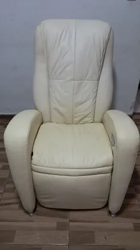 Poltrona Elétrica massageadora 127, em ótimo estado ((Entrego))