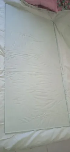 Vende-se uma placa de vidro de 300,00