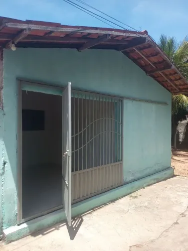 Vende se casa no bairro potengi próx.ao motel cequi sabe zona norte natal