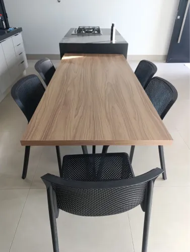 Vendo mesa estilo industrial 6 lugares seminova