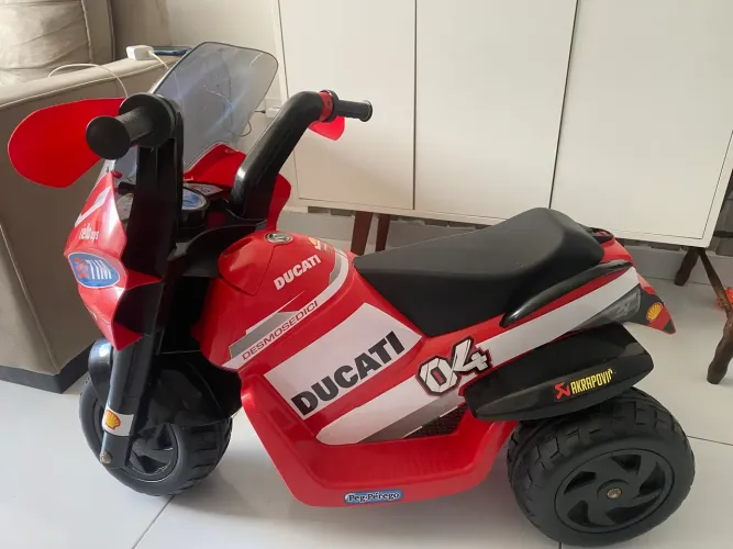 Moto elétrica infantil 