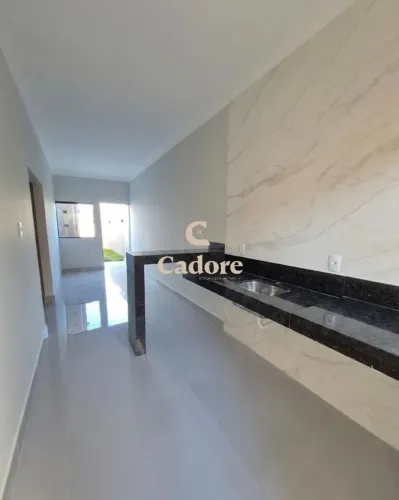 Casa em construção à venda no Jardim Ipanema com 2/4 sendo 01 suíte