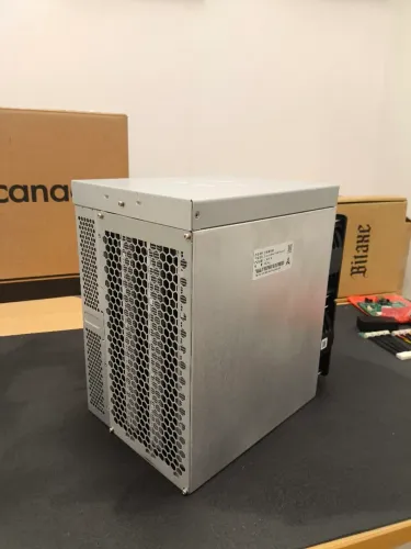 Mineradora Bitcoin Avalon A15 200TH Nova caanan lacrada + cabo de força