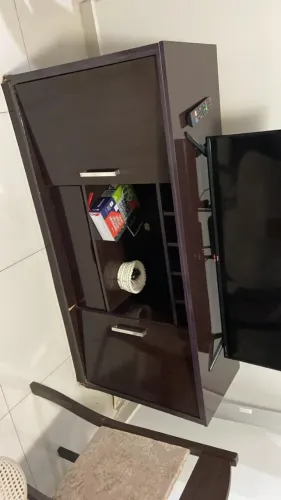 DOA-SE rack de sala - retirada no bairro Santa Mônica
