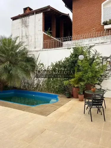 Sobrado com Piscina na Mooca