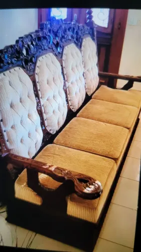 Sofa antigo madeira maciça todo trabalhado
