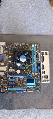 Placa mãe ASUS P8H61-M 1155 DDR3 Dual Channel 