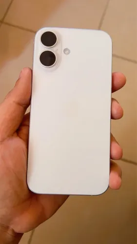 iPhone 16
