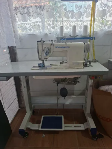 Maquina de costura 2 agulhas ponto fixo desligável