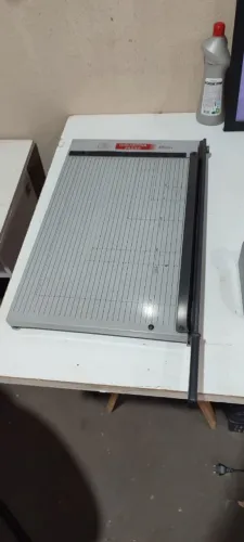 Guilhotina Lassane A3