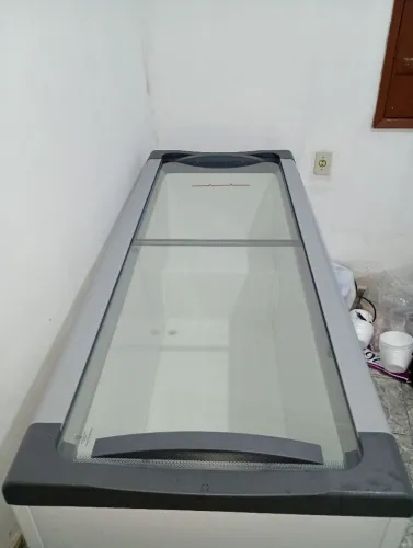 Freezer metalfrio
