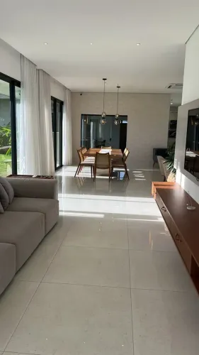 MANSÃO LINDA NA MARINA RIO BELO COM 3 SUÍTES, LAGO COM CARPAS E 1.500 M²