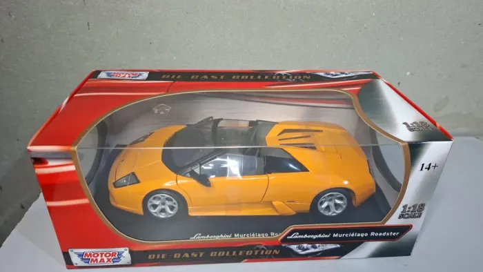 Lamborghini 1;18 Laranja 