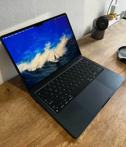 Macbook air m2 azul 22 ciclos de bateria