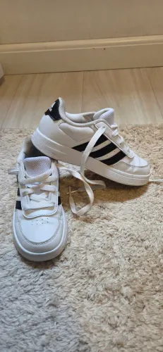 Tênis infantil adidas