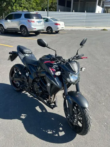 VENDE-SE SUZUKI GSX-S 750