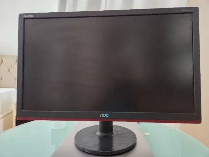 Monitor de computador semi novo