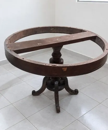 Mesa redonda madeira maciça