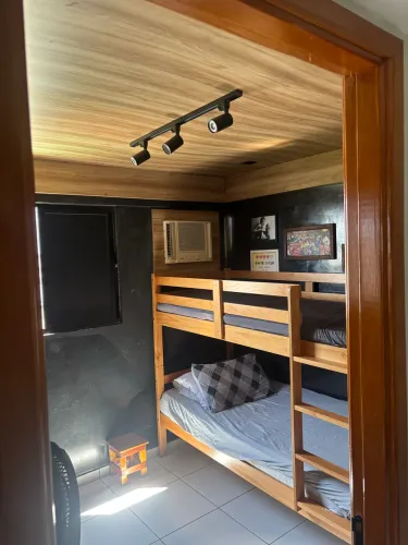 CAMA BELICHE NOVÍSSIMA - TOK&STOK VIRA DIAS CAMAS