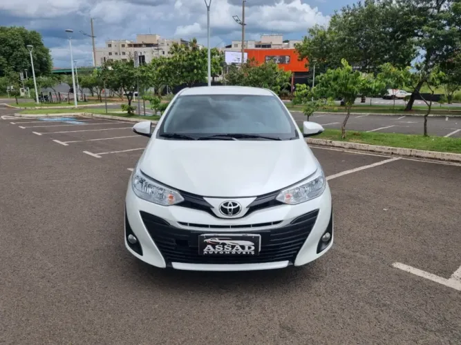 Toyota Yaris XL Sedan 1.5 Flex 16V 4P Aut. 2019