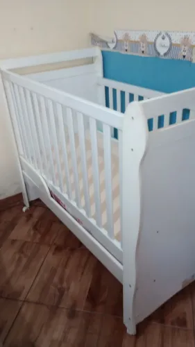 Berço com colchão
