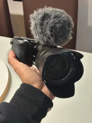 Sony A6500 + 18-105 F4 G OSS + Mic + 2 Baterias Originais | Kit Completo