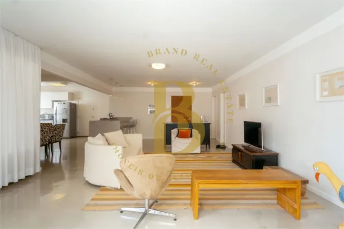 Apartamento reformado á venda de 180 m², com 3 quartos próximo a Av. Paulista