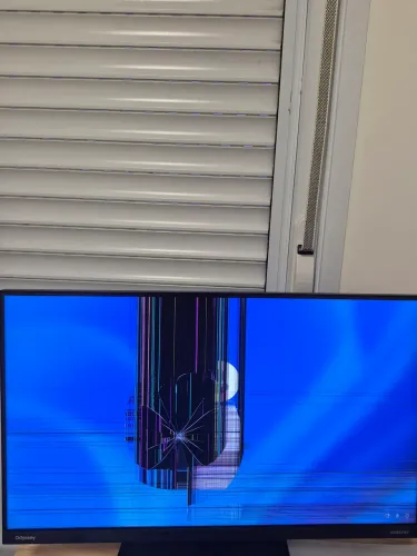 Monitor Samsung Odyssey G30 144hz 24p (tela danificada)