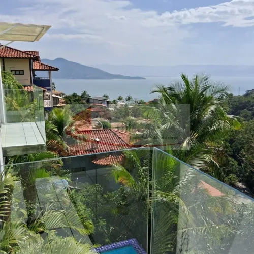 Casa de alto padrão com vista para o mar em Siriúba Ilhabela com 409 m² de Área útil e 83