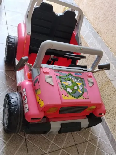 Carro elétrico de criança usado em perfeitas condições