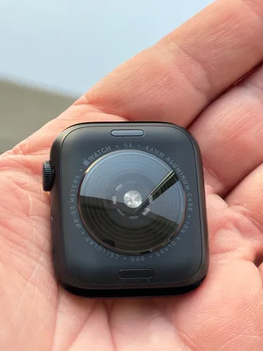 Apple watch se 3 44mm gps + cel Novo