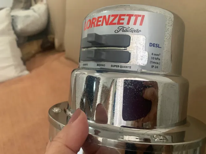 Chuveiro lorenzetti Tradição + resistência extra.