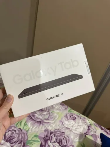 Tablet Galaxy Sansung A9 - NOVO - LACRADO