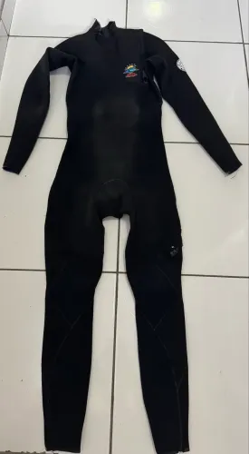 Roupa de Borracha RipCurl E-bomb E6 tamanho M