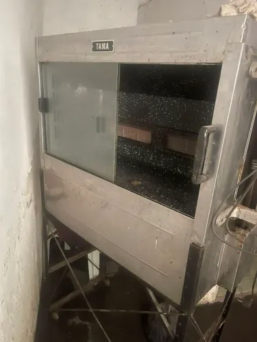 Máquina de assar frango