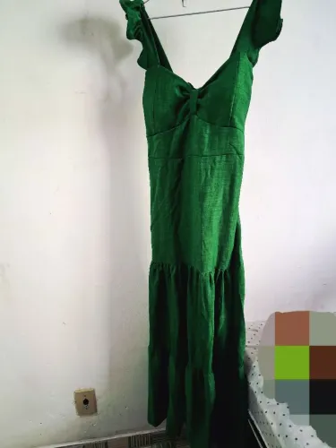 Vestido verde com bojo. (Tamanho U)