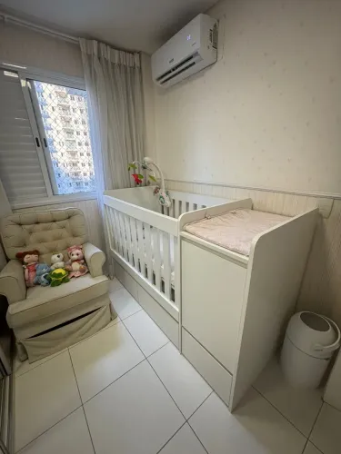 Berço multifuncional em madeira maciça 