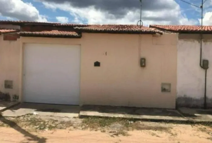 CASA RESIDENCIAL em JAGUARIBARA - CE, Conjunto Zacarias Junior