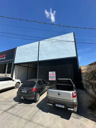Galpão comercial disponível para locação no Setor Sudoeste. Av. Luiz de Matos